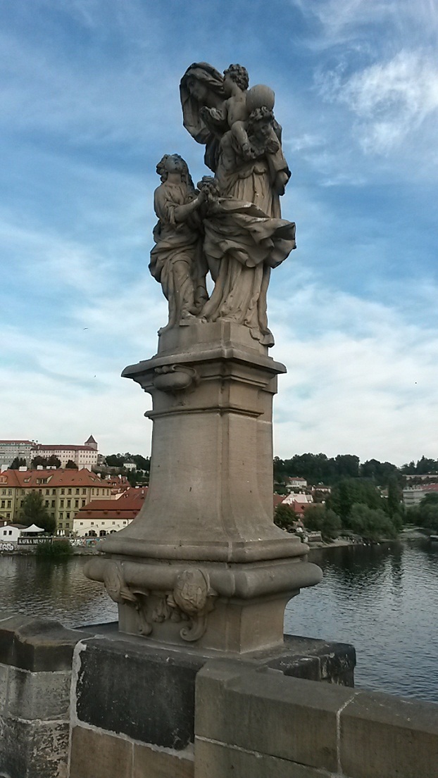 Экскурсии в Праге. Скульптуры Карлова моста