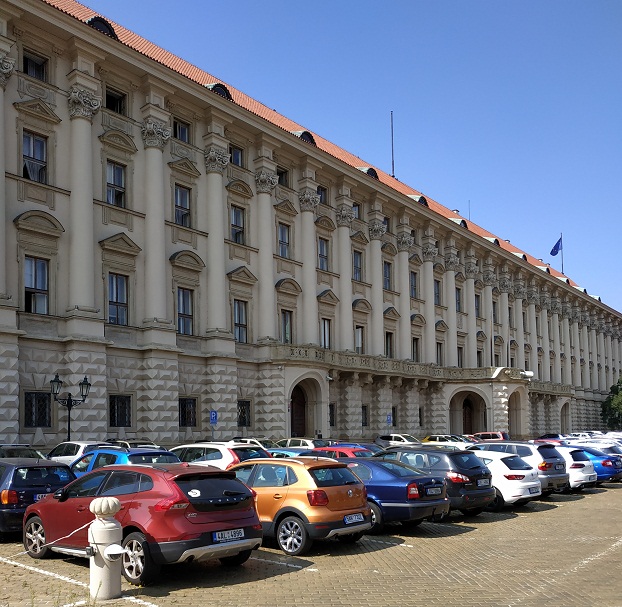 Экскурсии по Праге. Чернинский дворец