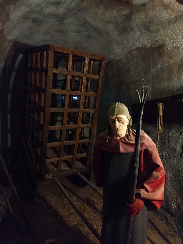 Подземелье замка Локет