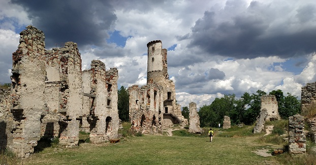 Брутальные замковые руины