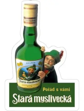 бутылка традиционной чешской настойки Stará Myslivecká – спиртные сувениры из Праги